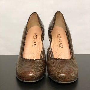 Anyi Lu paten leather heels